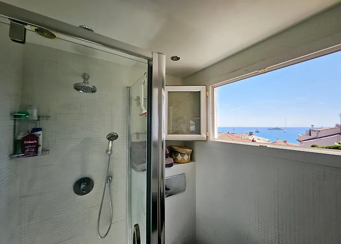 Apartment Le Phare Azur - T3 Avec Vue *